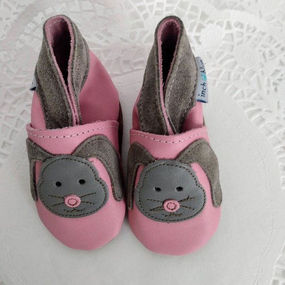 Inch Blue Handmade in UK infant bootie Pink bunny - Picture 1 of 3